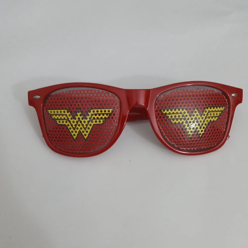 DC Comics Kids Wonder Woman Sunglasses Red Color One Size